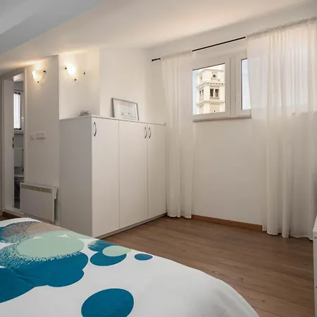 Degrassi Square (adults Only) *