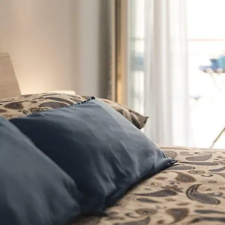 Degrassi Square (adults Only) * Vrsar