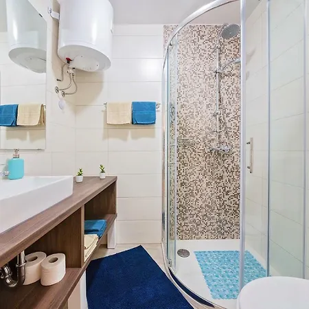 Degrassi Square (adults Only) Apartment Vrsar
