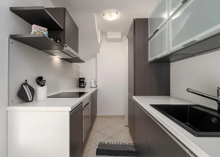 Degrassi Square (adults Only) * 브르사르