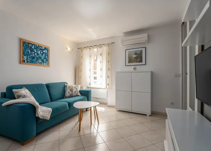 Degrassi Square (adults Only)