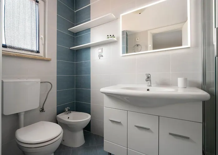 Degrassi Square (adults Only) Apartmán *